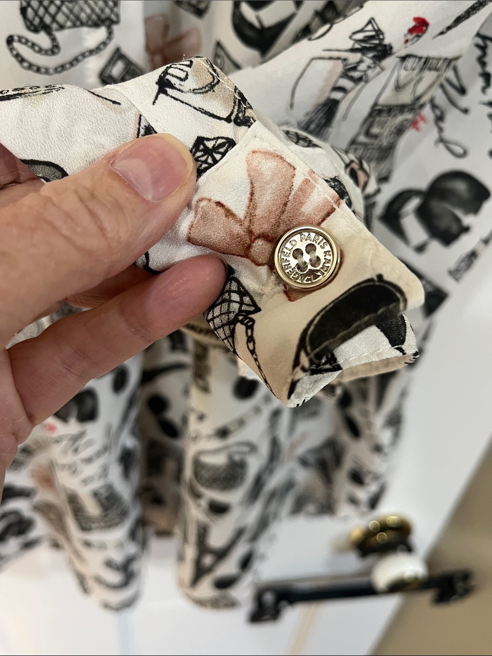 Karl Lagerfeld “Paris” shirt - Picture 4 of 5
